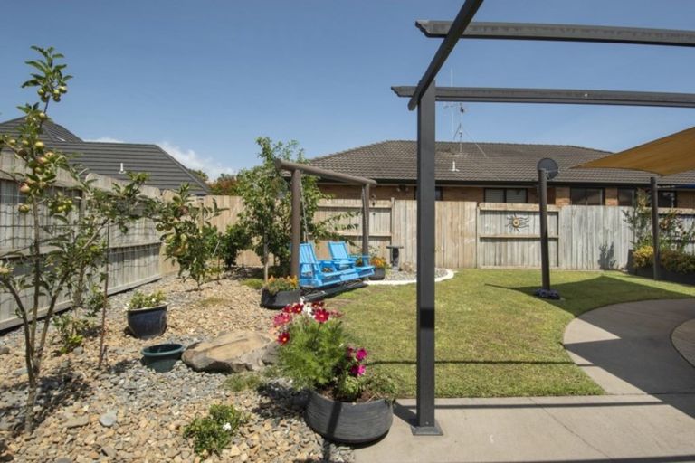 Photo of property in 104 Gravatt Road, Papamoa Beach, Papamoa, 3118