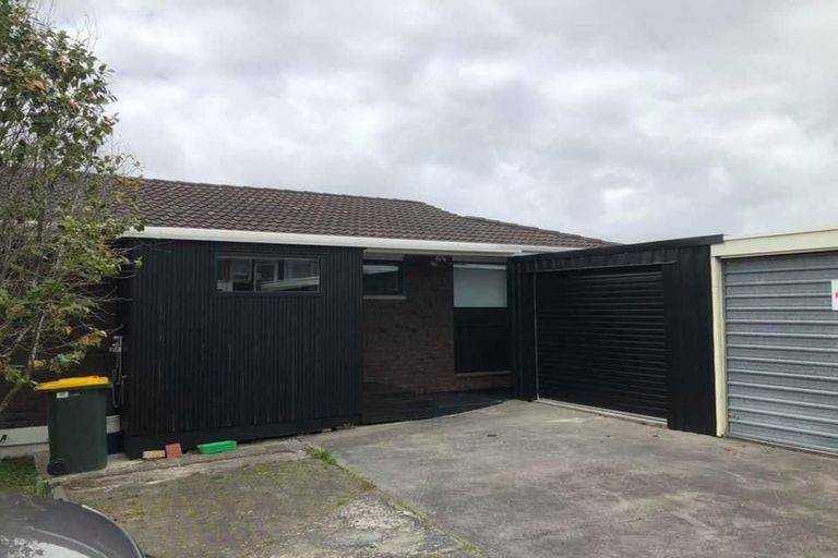 Photo of property in 3/4 Karaka Street, New Lynn, Auckland, 0600