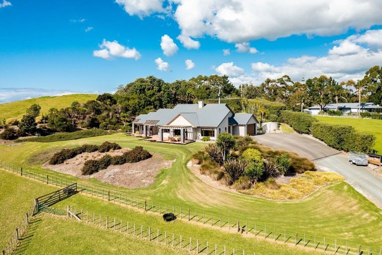 Photo of property in 65a Tomarata Road, Mangawhai, 0975