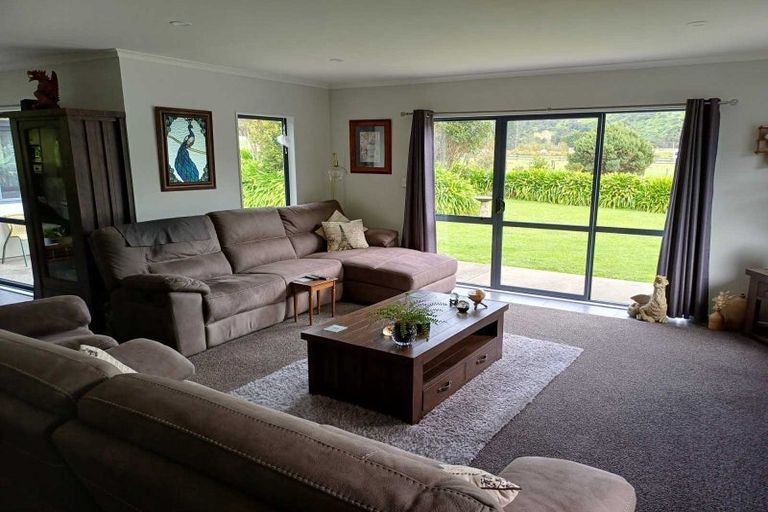 Photo of property in 5523 Masterton Castlepoint Road, Tinui, Masterton, 5889