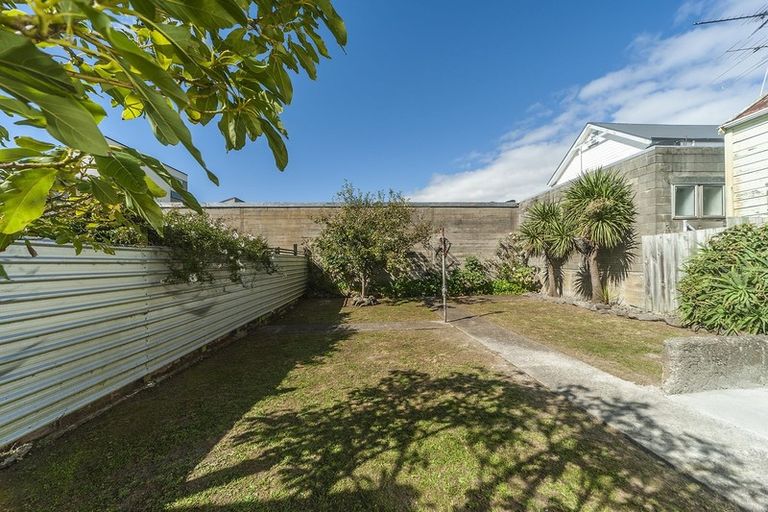 Photo of property in 299 Mansfield Street, Newtown, Wellington, 6021