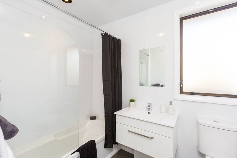 Photo of property in 18 Mary Crescent, Elderslea, Upper Hutt, 5018