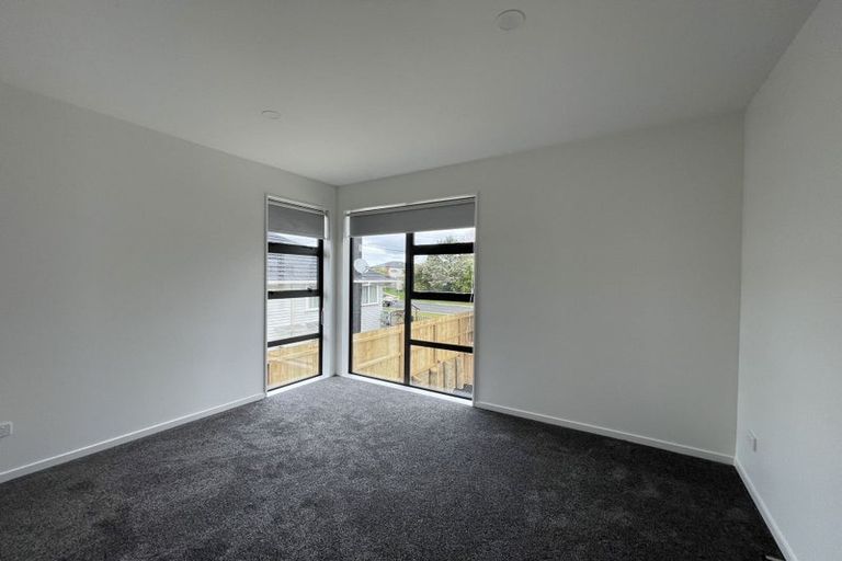 Photo of property in 11e Mawney Road, Henderson, Auckland, 0610