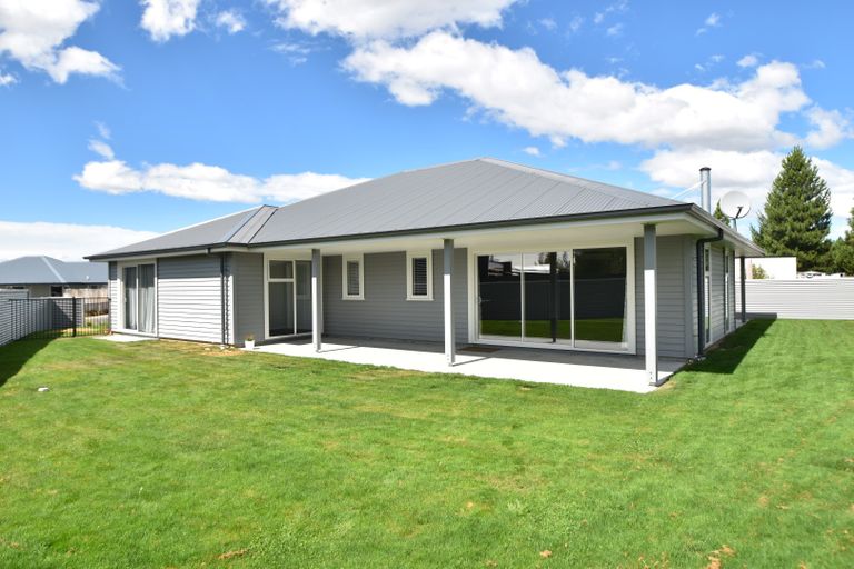 Photo of property in 38 Rhoboro Road, Twizel, 7901