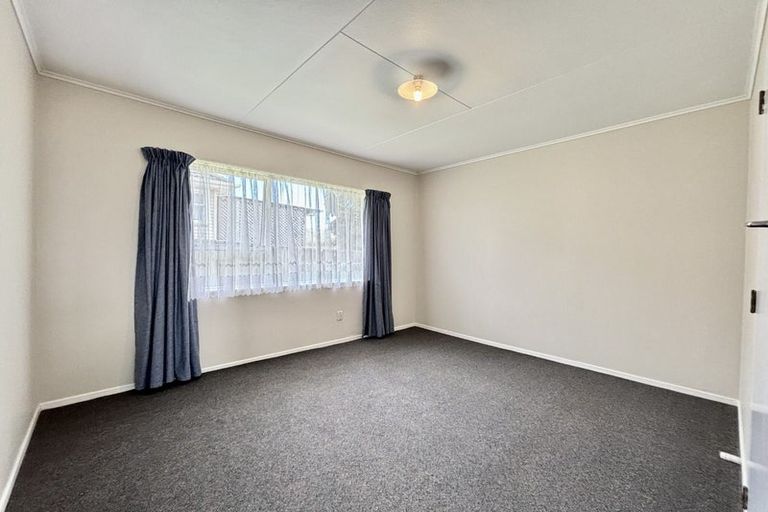 Photo of property in 3/12 Fraser Street, Wainuiomata, Lower Hutt, 5014