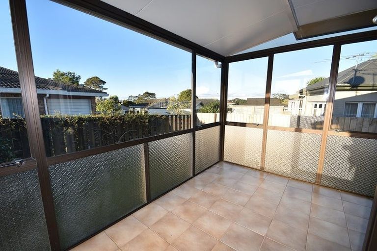 Photo of property in 2/118 Astley Avenue, New Lynn, Auckland, 0600