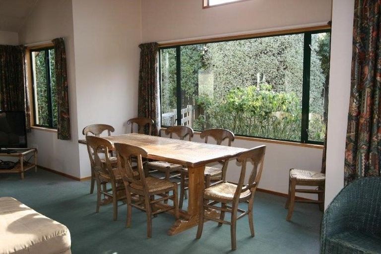 Photo of property in 4a Roto Place, Wanaka, 9305