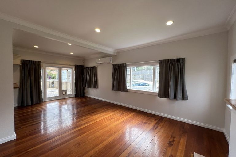 Photo of property in 551 Mount Albert Road, Royal Oak, Auckland, 1023