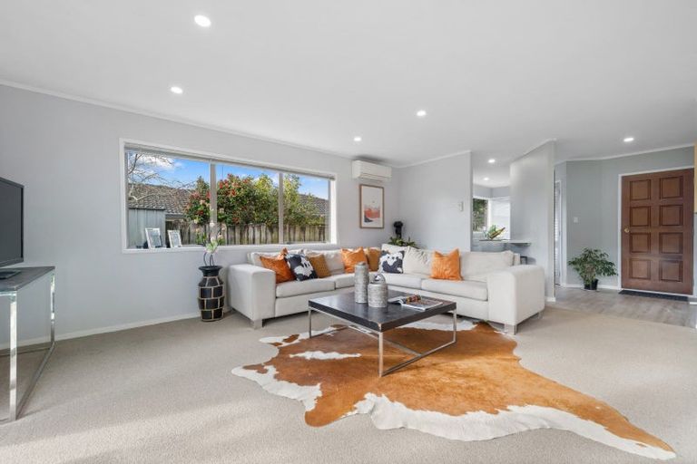 Photo of property in 1/15 Golfland Drive, Golflands, Auckland, 2013