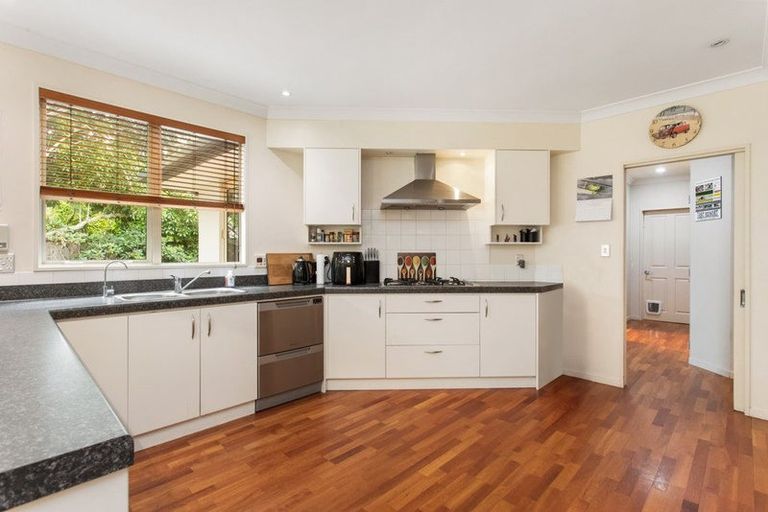 Photo of property in 15 Jasper Place, Northwood, Christchurch, 8051