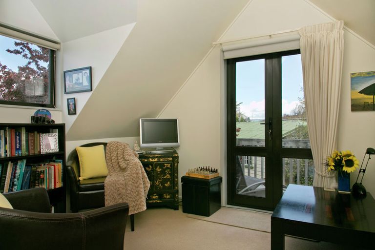 Photo of property in 162 Te Heuheu Street, Taupo, 3330