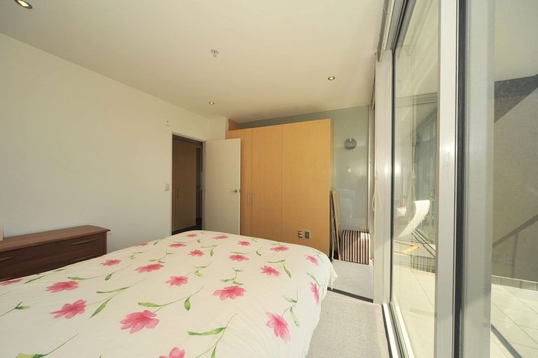 Photo of property in Sanctum Apartment, 10 Ebor Street, Te Aro, Wellington, 6011
