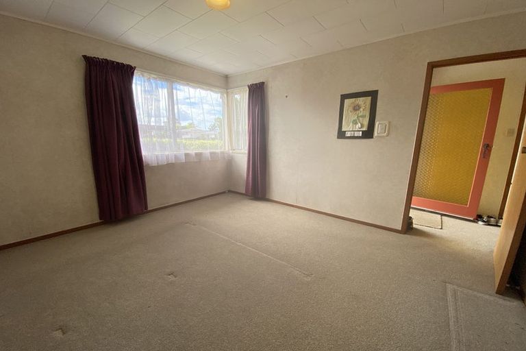 Photo of property in 60 Casuarina Road, Half Moon Bay, Auckland, 2012