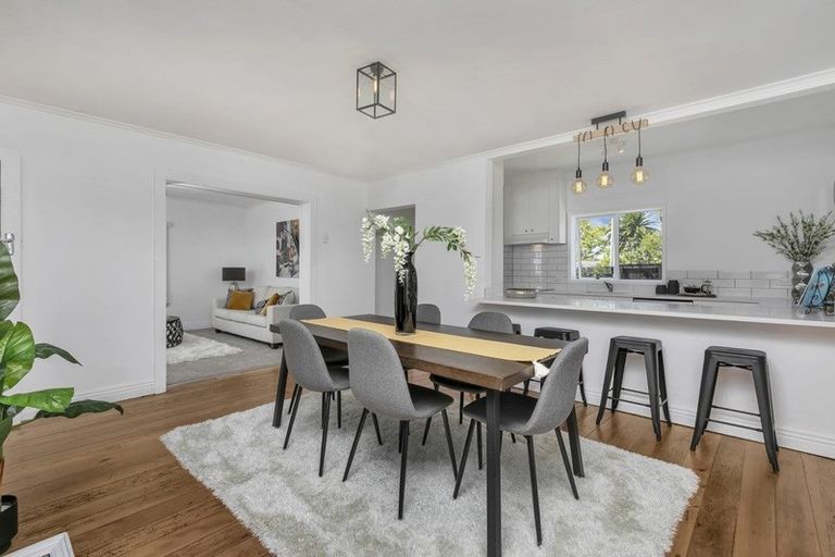 Photo of property in 31 Mahara Avenue, Birkenhead, Auckland, 0626