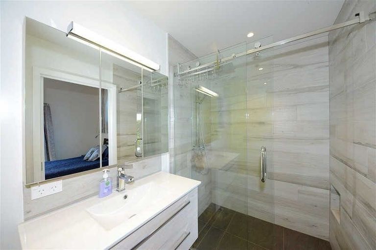 Photo of property in 97b Mount Pleasant Road, Mount Pleasant, Christchurch, 8081