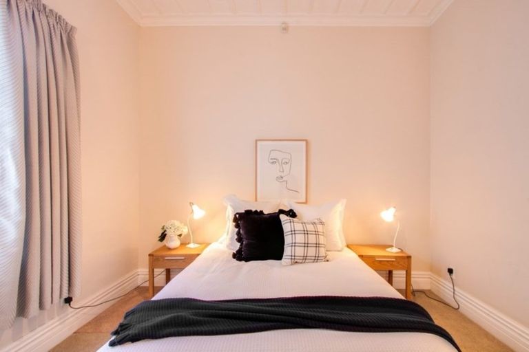 Photo of property in 11 Wellesley Road, Napier South, Napier, 4110