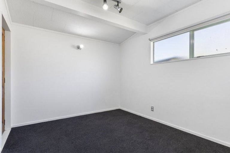 Photo of property in 15 Kiddle Drive, Hilltop, Taupo, 3330