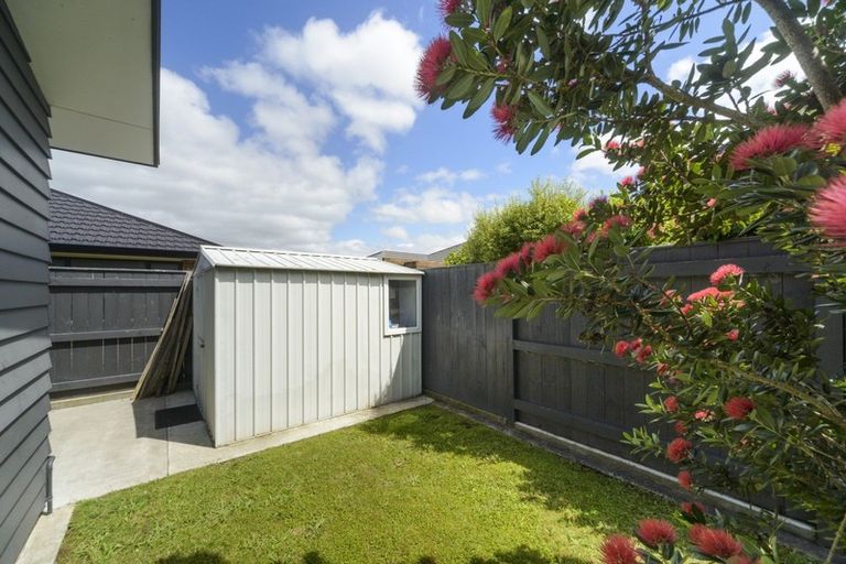 Photo of property in 3 Levi Place, Kelvin Grove, Palmerston North, 4414