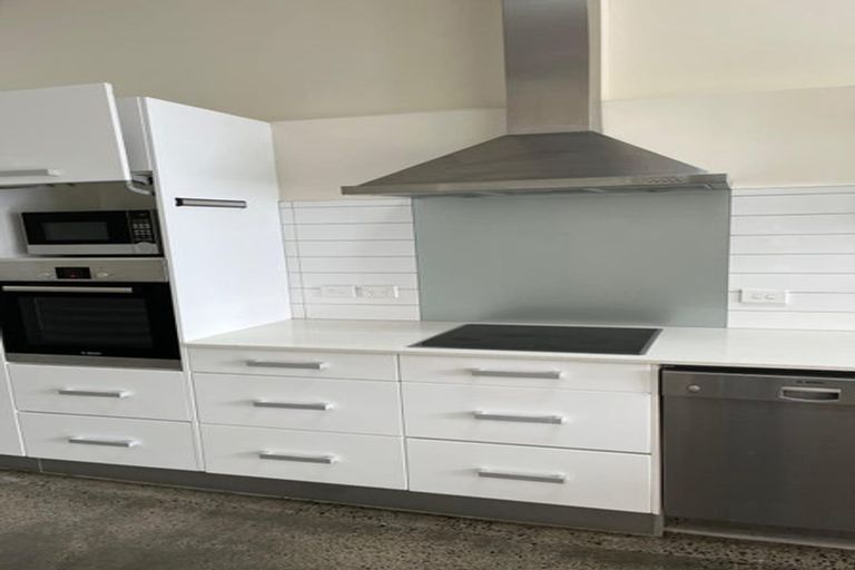 Photo of property in 5/25 Home Street, Mount Victoria, Wellington, 6011