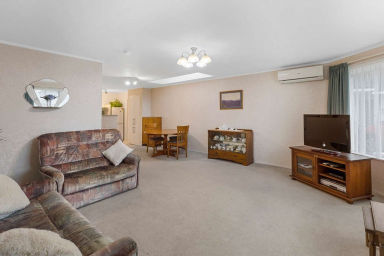 Photo of property in 15b Nathan Street, Tawa, Wellington, 5028