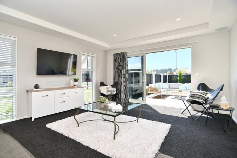 Photo of property in 53 Dunlops Crescent, Bottle Lake, Christchurch, 8083