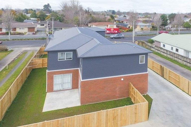 Photo of property in 2/5 Mount View Road, Melville, Hamilton, 3206