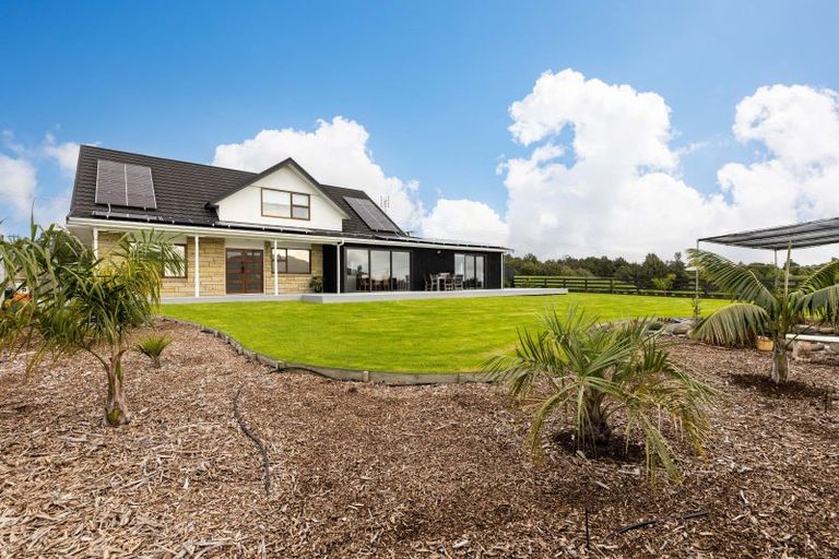 Photo of property in 488a Carrington Road, Hurworth, New Plymouth, 4371