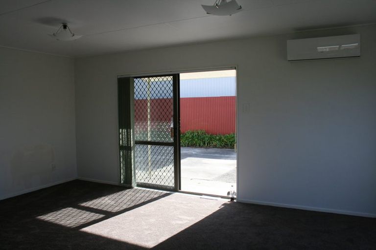 Photo of property in 11b Kaimanawa Street, Kelvin Grove, Palmerston North, 4414