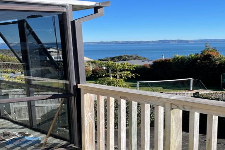 Photo of property in 34 Pacific Parade, Army Bay, Whangaparaoa, 0930