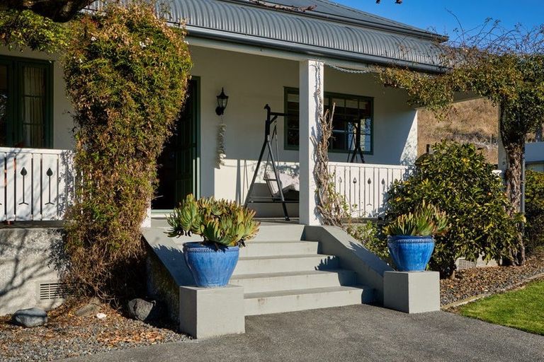 Photo of property in 69 Ludstone Road, Kaikoura, 7300