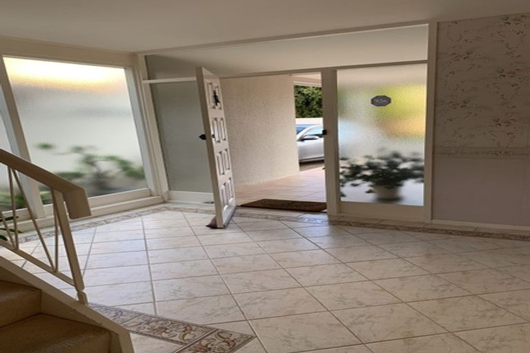 Photo of property in 17 Waller Avenue, Bucklands Beach, Auckland, 2012