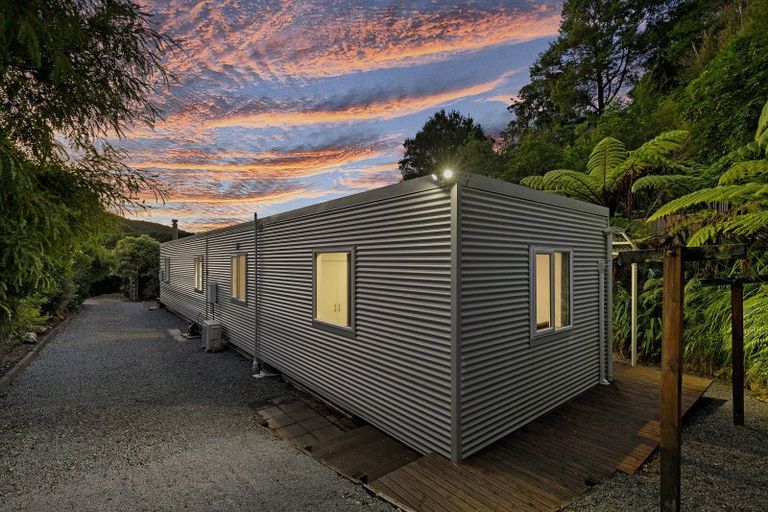 Photo of property in 97 Tawhai Street, Stokes Valley, Lower Hutt, 5019