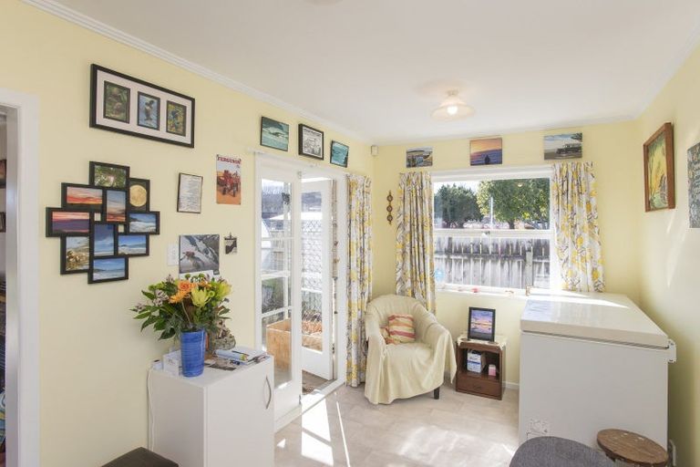 Photo of property in 2 Lytton Road, Riverdale, Gisborne, 4010