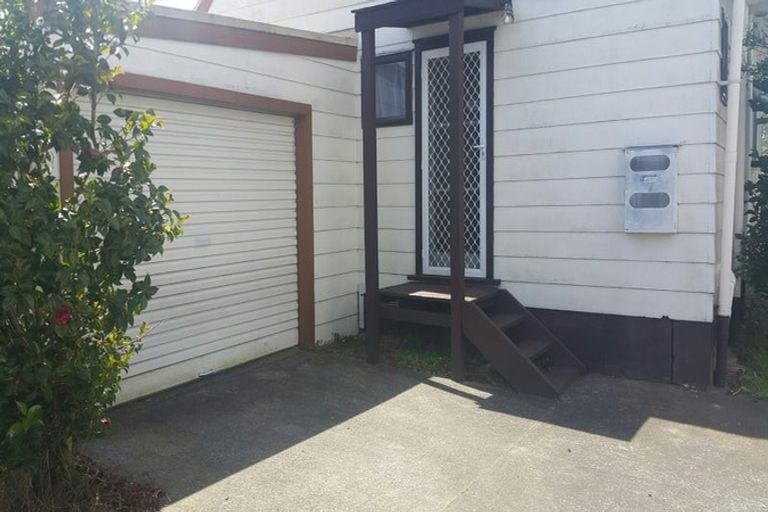 Photo of property in 2/29 Avis Avenue, Papatoetoe, Auckland, 2025