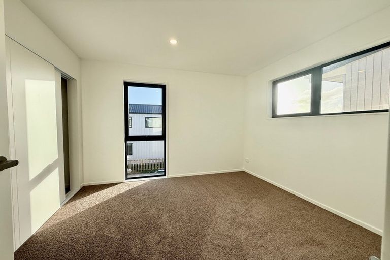 Photo of property in 192 Henwood Road, Westgate, 0814