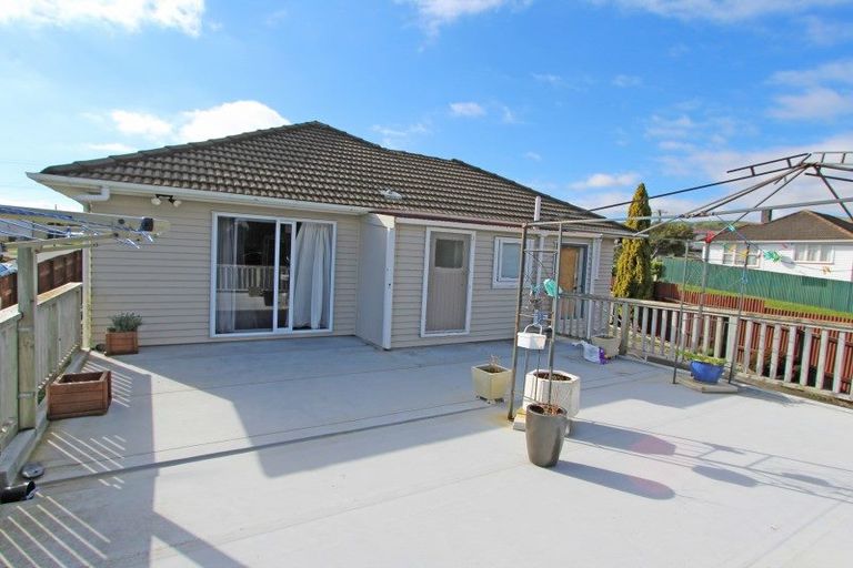 Photo of property in 11a Castor Crescent, Cannons Creek, Porirua, 5024
