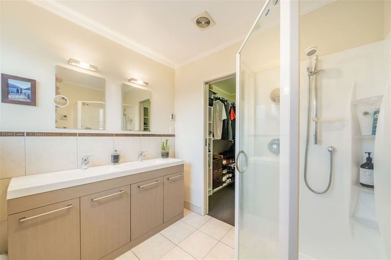 Photo of property in 33 Milton Street, Trentham, Upper Hutt, 5018