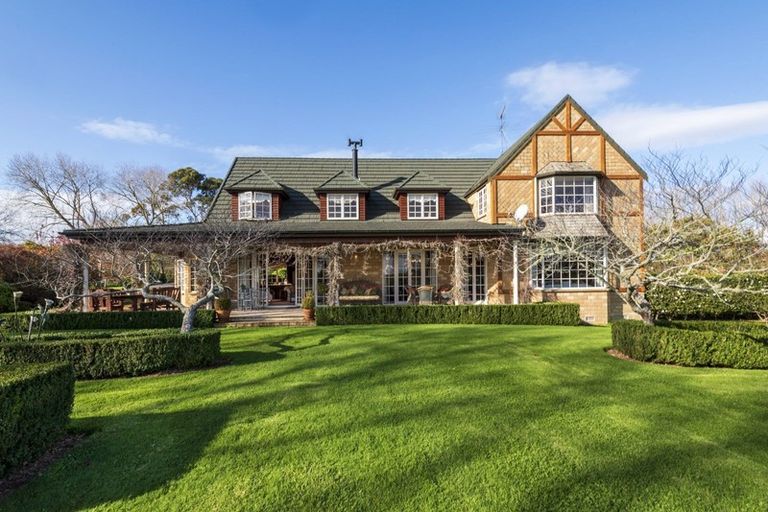 Photo of property in 346 Clifton Road, Whitford, Howick, 2571