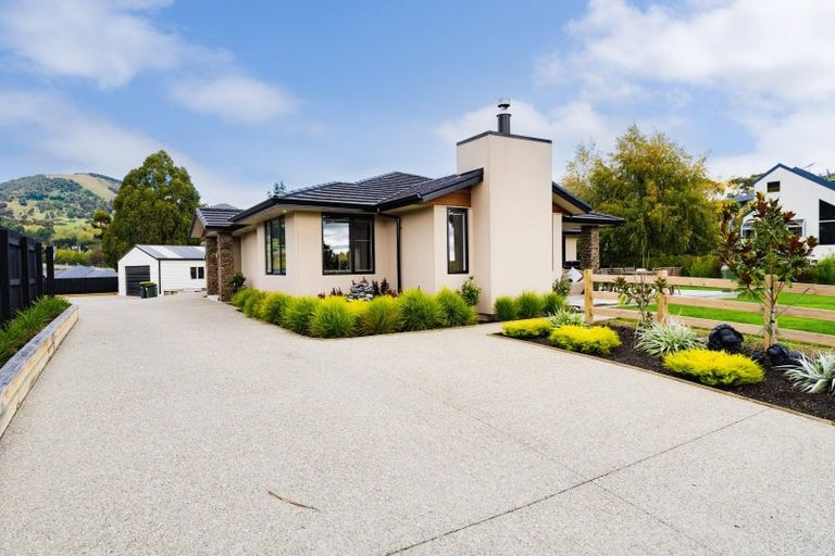 Photo of property in 42 Heathfield Drive, Mosgiel, 9024