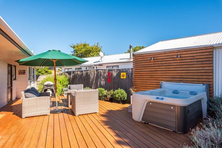 Photo of property in 37 Campbell Avenue, Paraparaumu, 5032