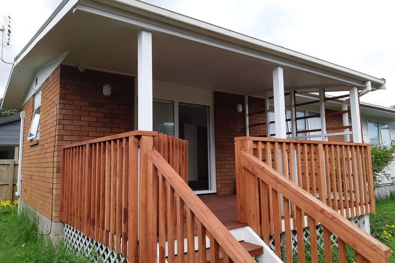 Photo of property in 1a Kiwi Esplanade, Mangere Bridge, Auckland, 2022