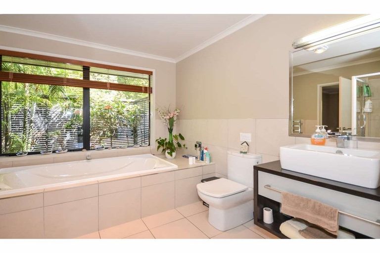 Photo of property in 24 Urutawa Drive, Kerikeri, 0230