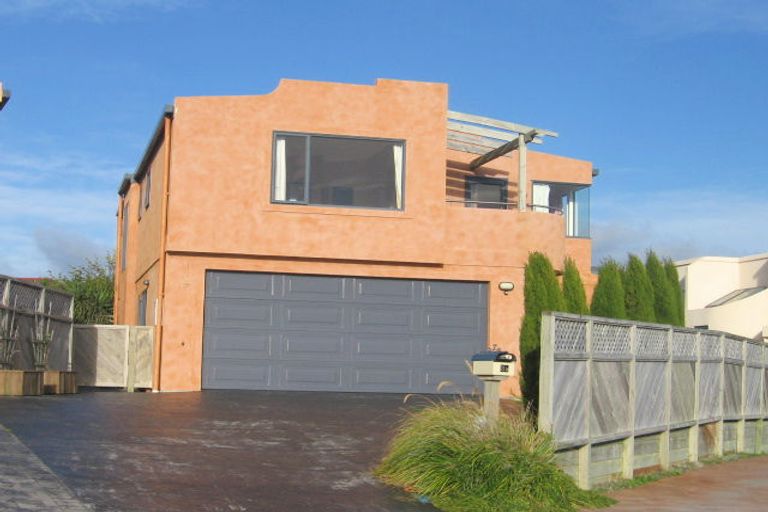 Photo of property in 3b Cromarty Place, Papakowhai, Porirua, 5024