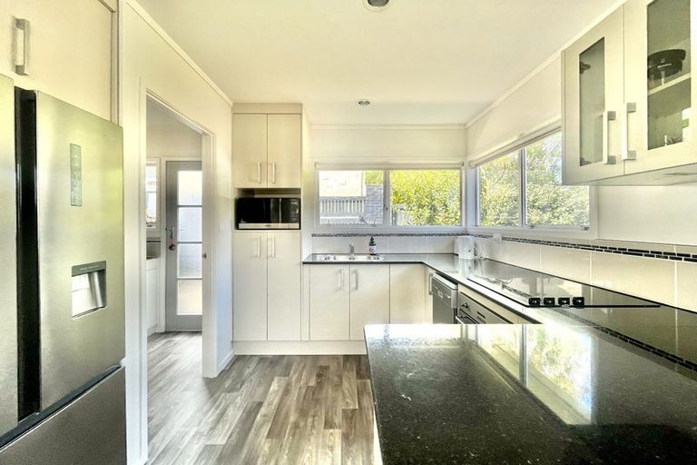 Photo of property in 1/5 Himalaya Drive, Half Moon Bay, Auckland, 2012