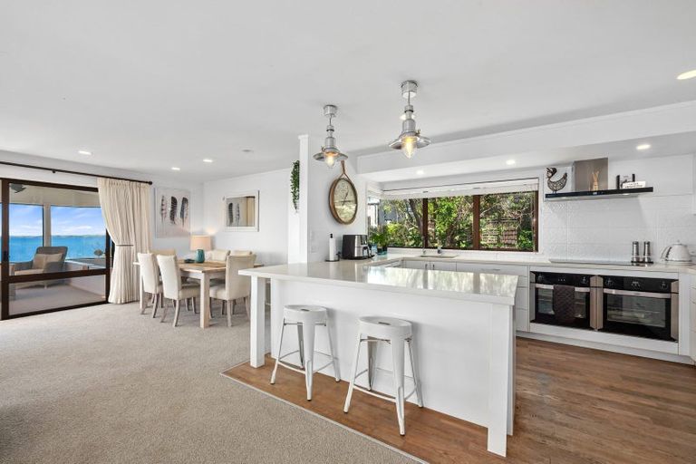 Photo of property in 1/127 Churchill Road, Rothesay Bay, Auckland, 0630