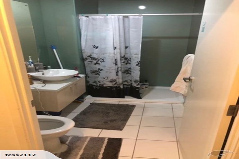 Photo of property in Alpha Apartments, 602/17 Vogel Lane, Auckland Central, Auckland, 1010
