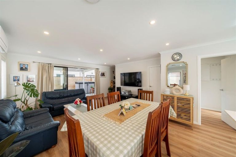 Photo of property in 5 Reid Lane, Wallaceville, Upper Hutt, 5018