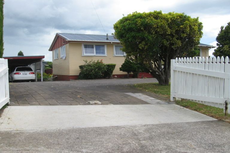 Photo of property in 2/12 Olive Crescent, Papatoetoe, Auckland, 2025