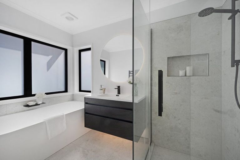 Photo of property in 6 Thirlmere Rise, Northpark, Auckland, 2013