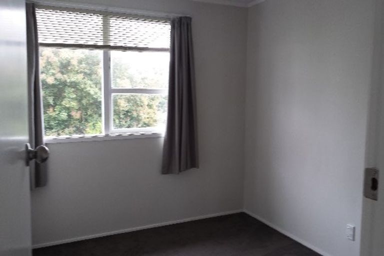 Photo of property in 1/36 Knightsbridge Drive, Forrest Hill, Auckland, 0620